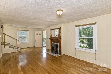 20 Kenilwood Place Asheville NC 28803