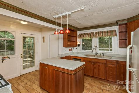 20 Kenilwood Place Asheville NC 28803