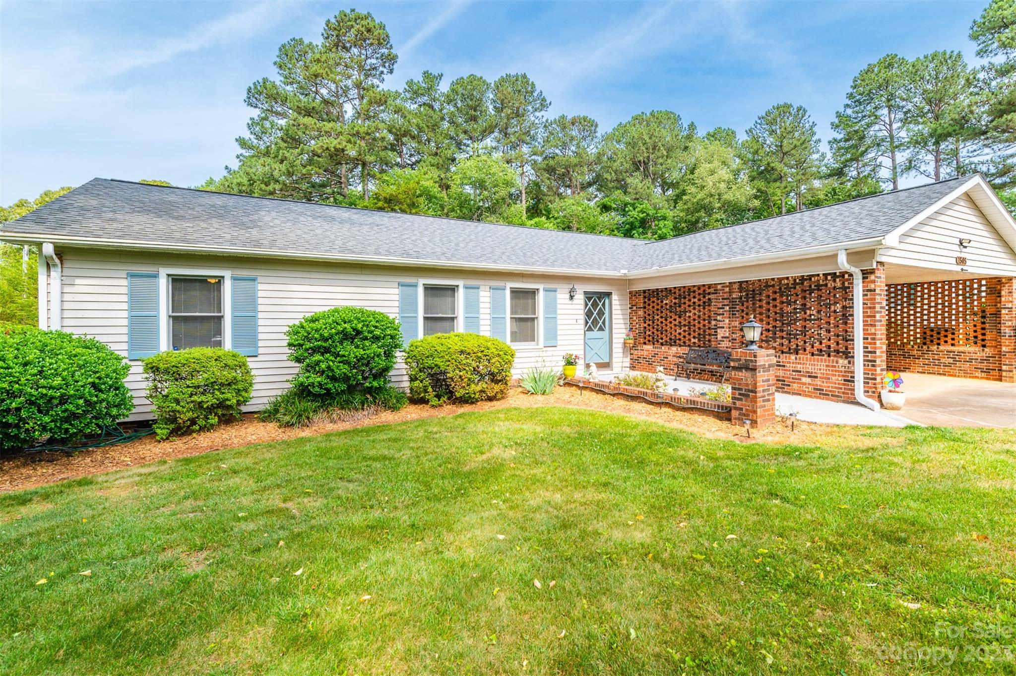1505 Cameron Drive Statesville NC 28625