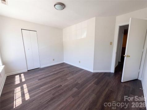 6734 Wandering Creek Drive Charlotte NC 28216