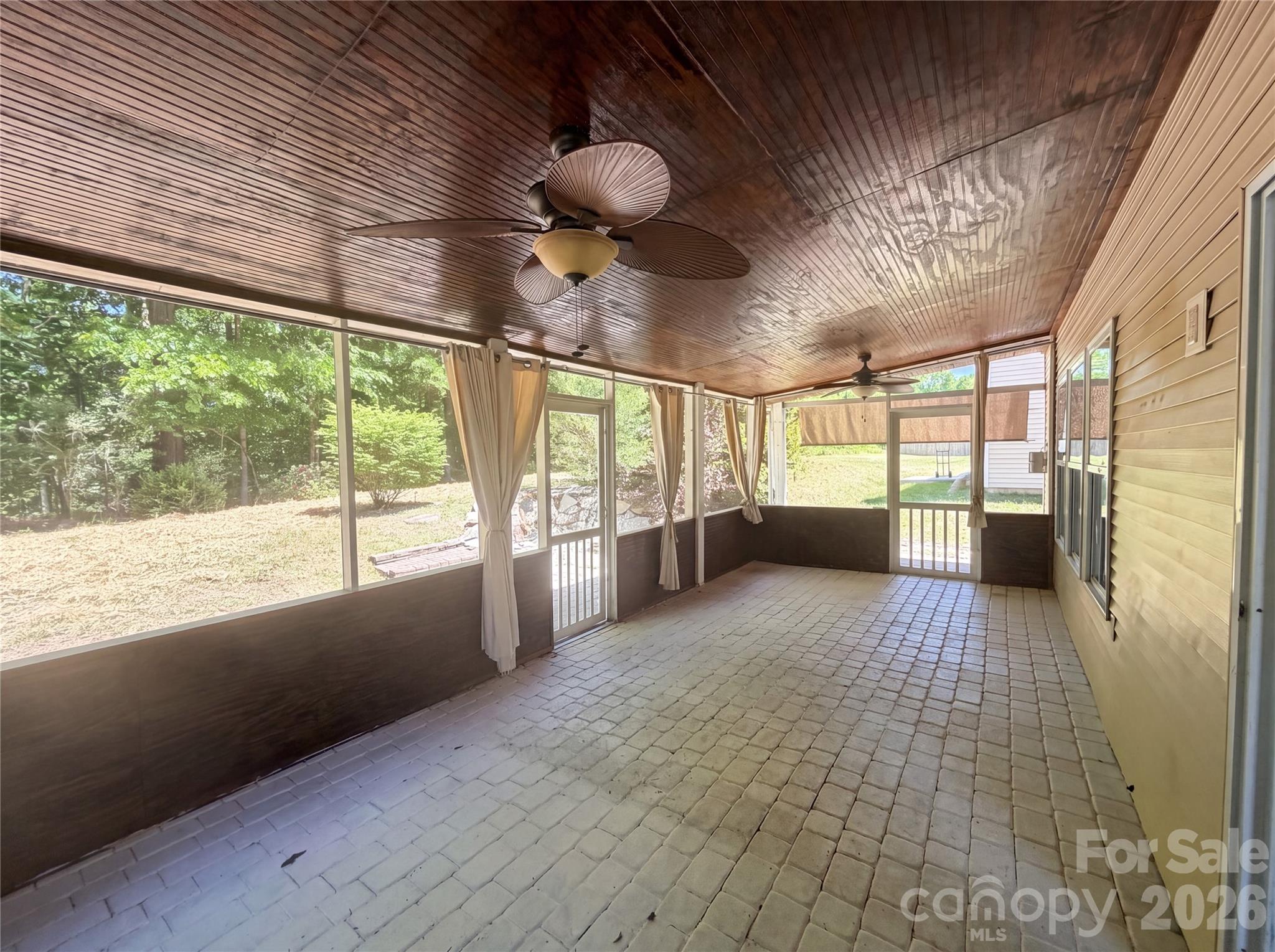 6734 Wandering Creek Drive Charlotte NC 28216