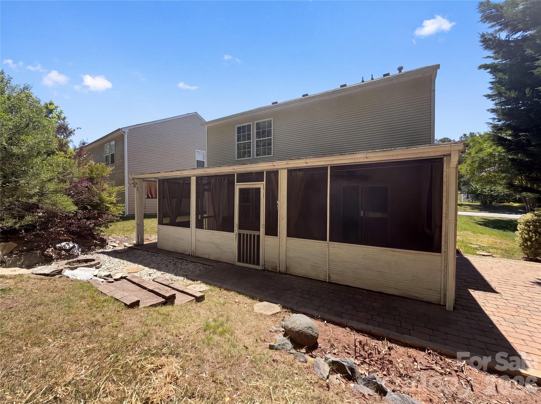 6734 Wandering Creek Drive Charlotte NC 28216