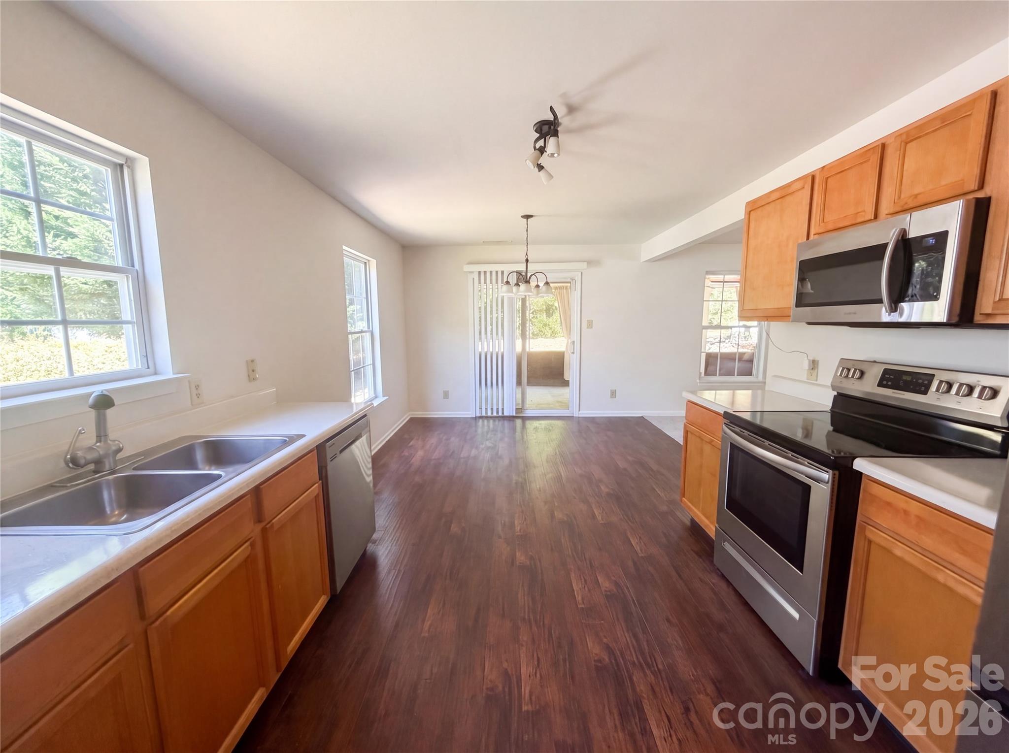 6734 Wandering Creek Drive Charlotte NC 28216