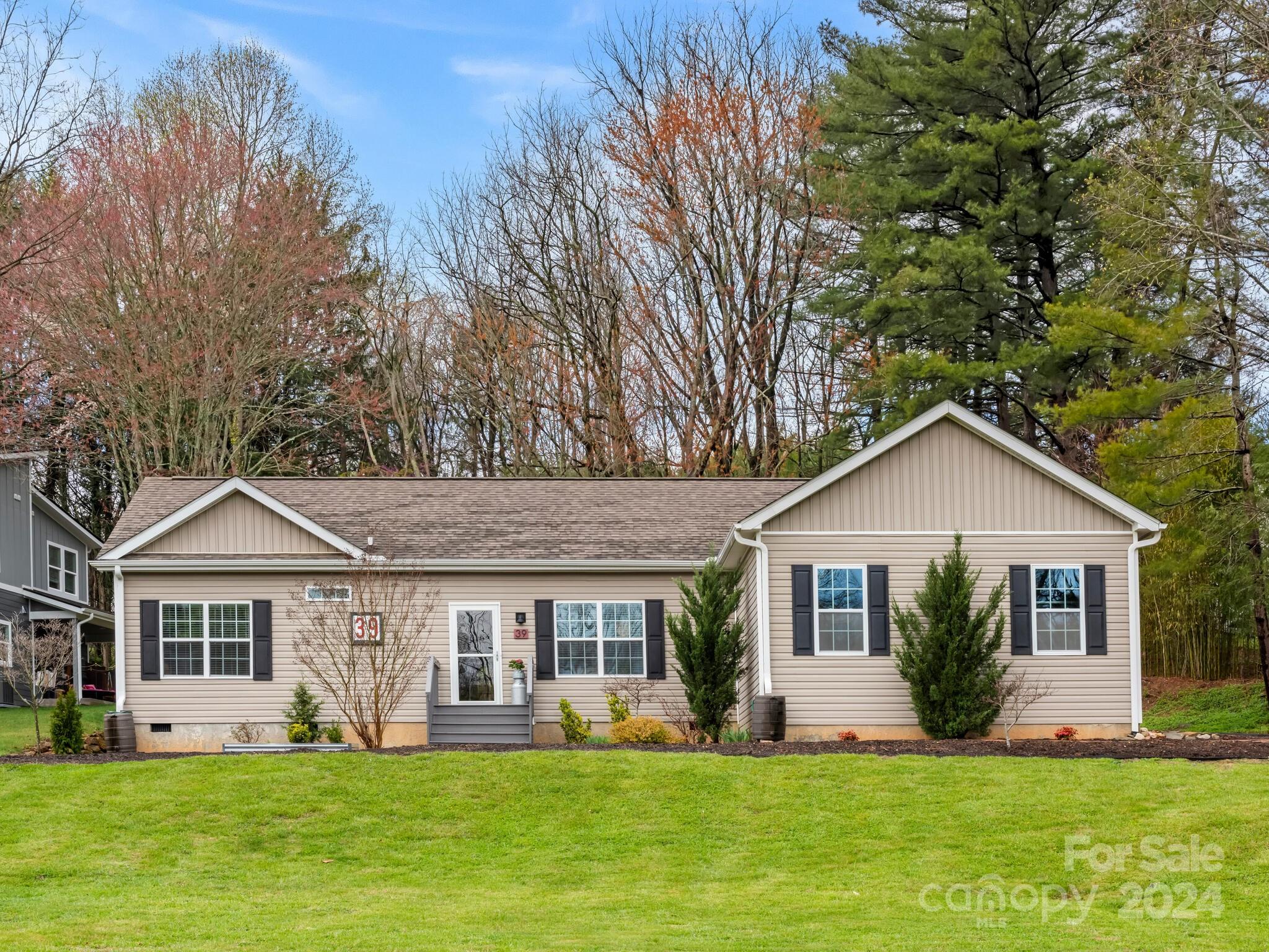 39 Edgewood Road S Asheville NC 28803
