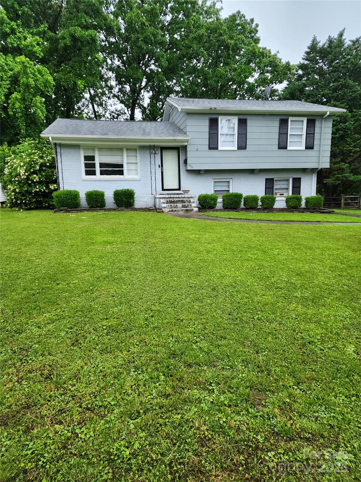 1615 Grovewood Drive Charlotte NC 28208