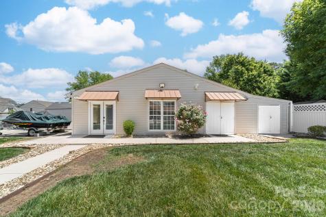 2402 Malotte Lane Gastonia NC 28054