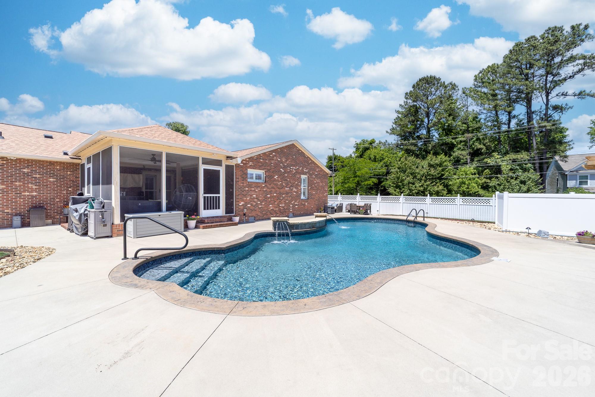 2402 Malotte Lane Gastonia NC 28054
