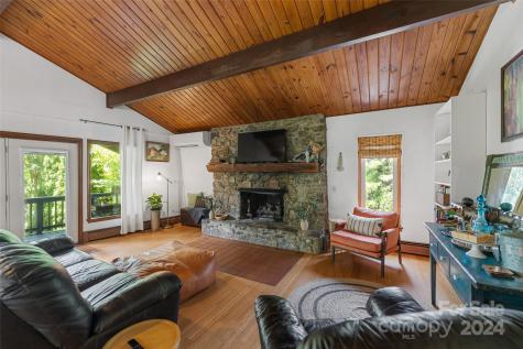 35 Good Intentions Road Asheville NC 28806