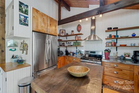 35 Good Intentions Road Asheville NC 28806