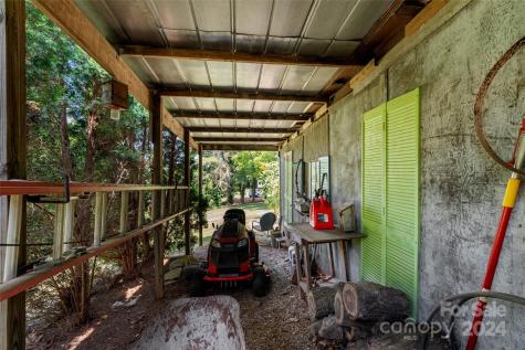 35 Good Intentions Road Asheville NC 28806