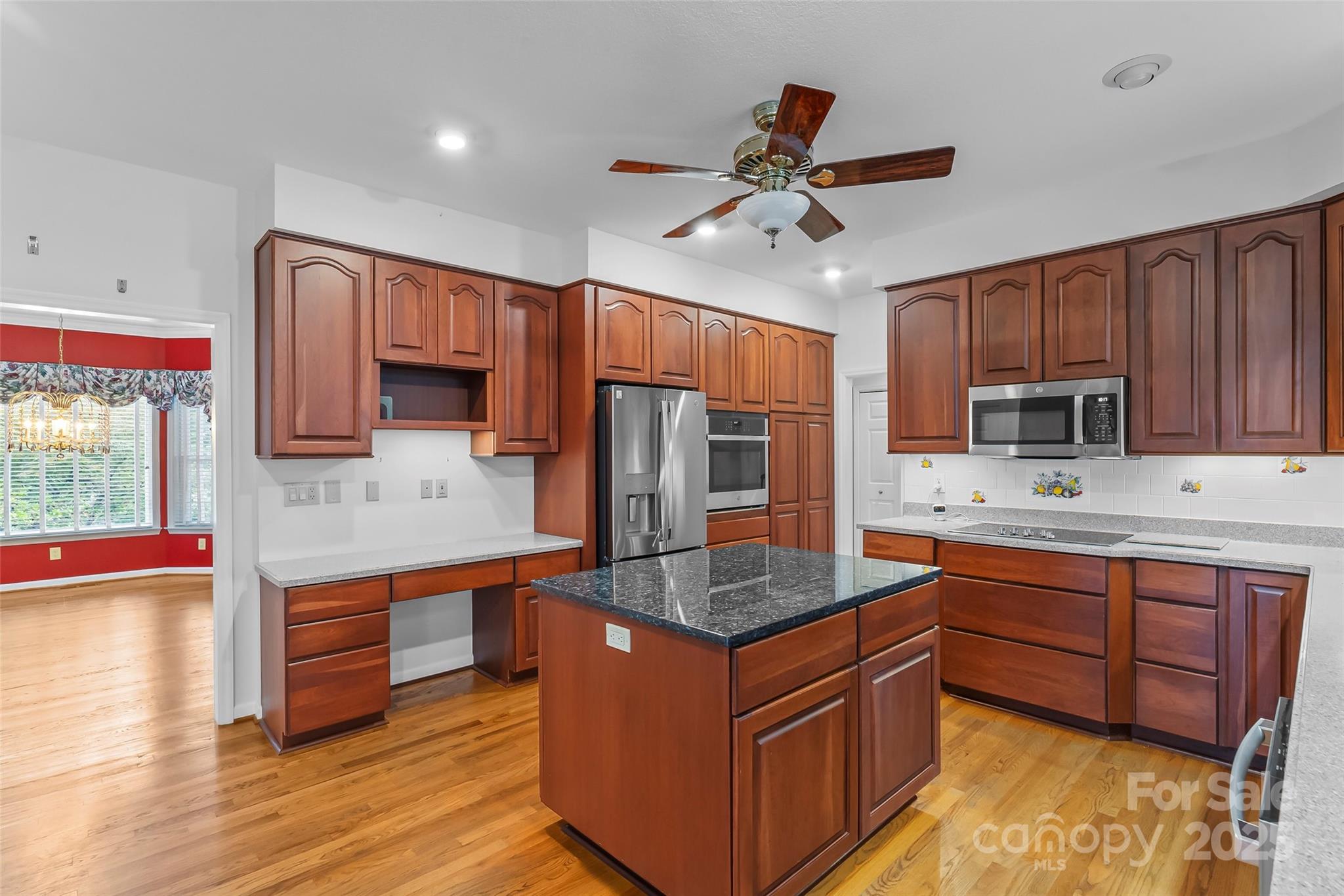 506 Kings Ridge Asheville NC 28804