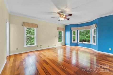 506 Kings Ridge Asheville NC 28804