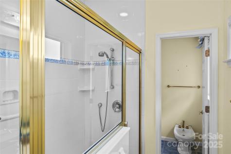 506 Kings Ridge Asheville NC 28804