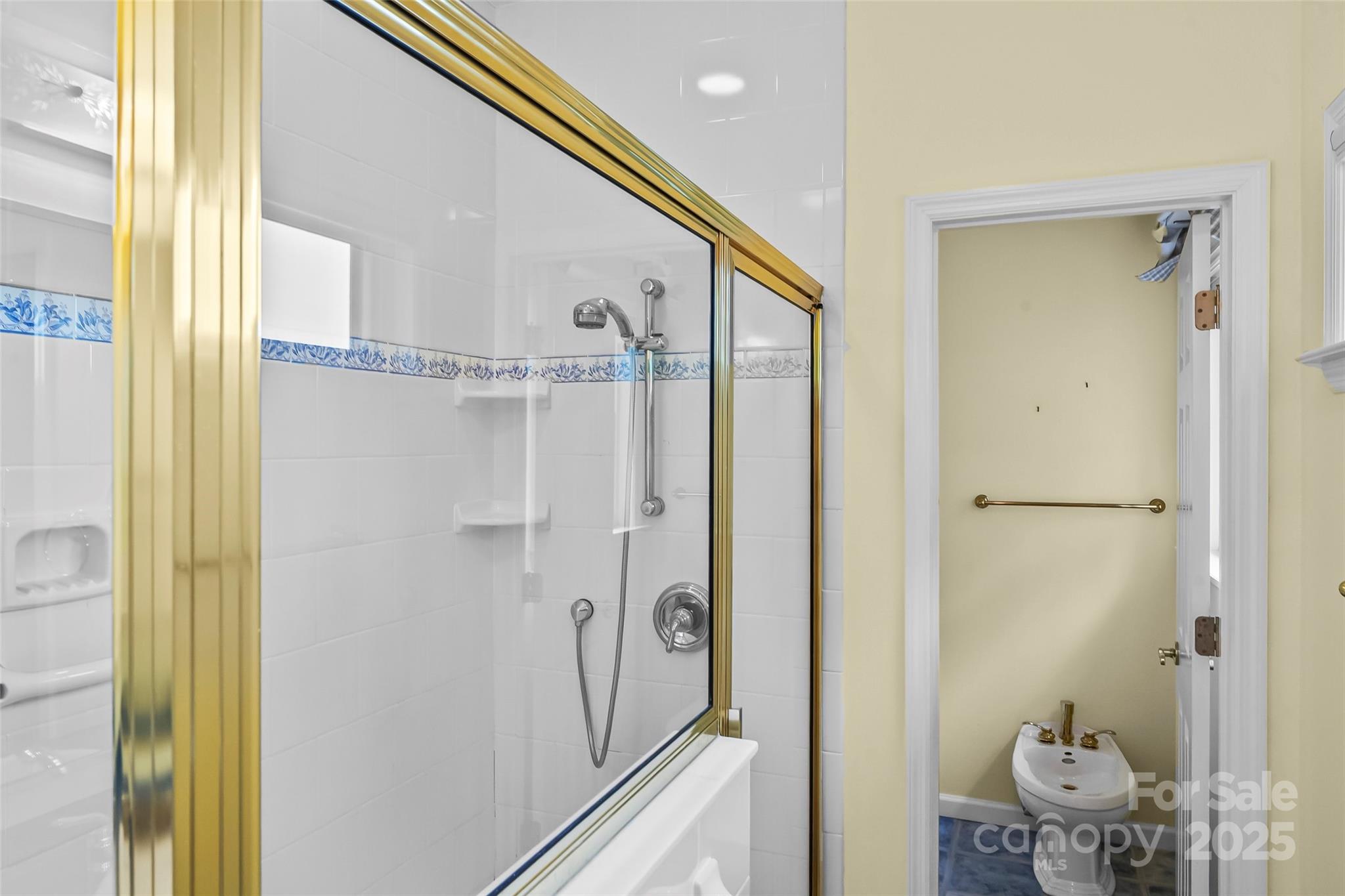 506 Kings Ridge Asheville NC 28804