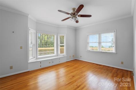 506 Kings Ridge Asheville NC 28804