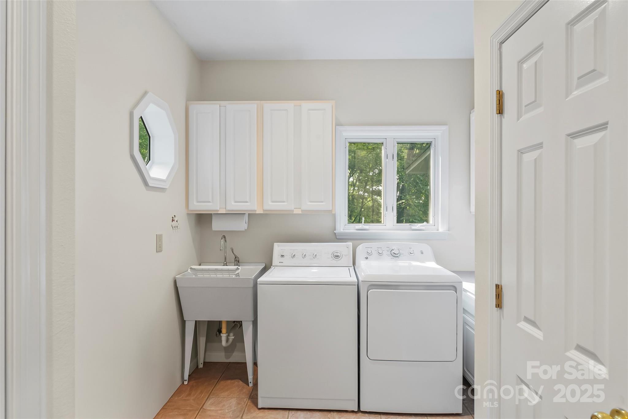 506 Kings Ridge Asheville NC 28804