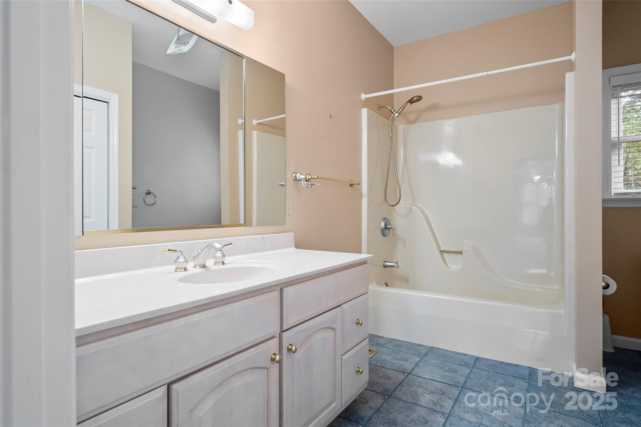 506 Kings Ridge Asheville NC 28804