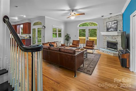 506 Kings Ridge Asheville NC 28804