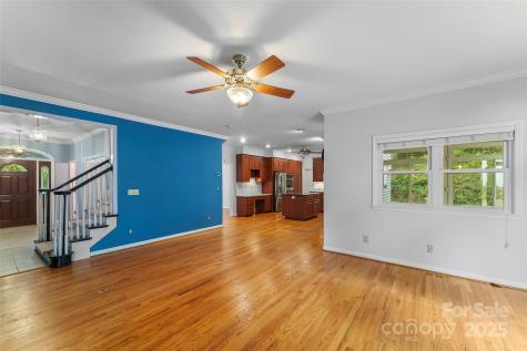 506 Kings Ridge Asheville NC 28804