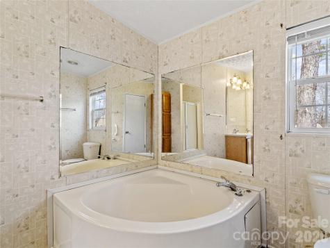 238 Cherry Hollow Burnsville NC 28714