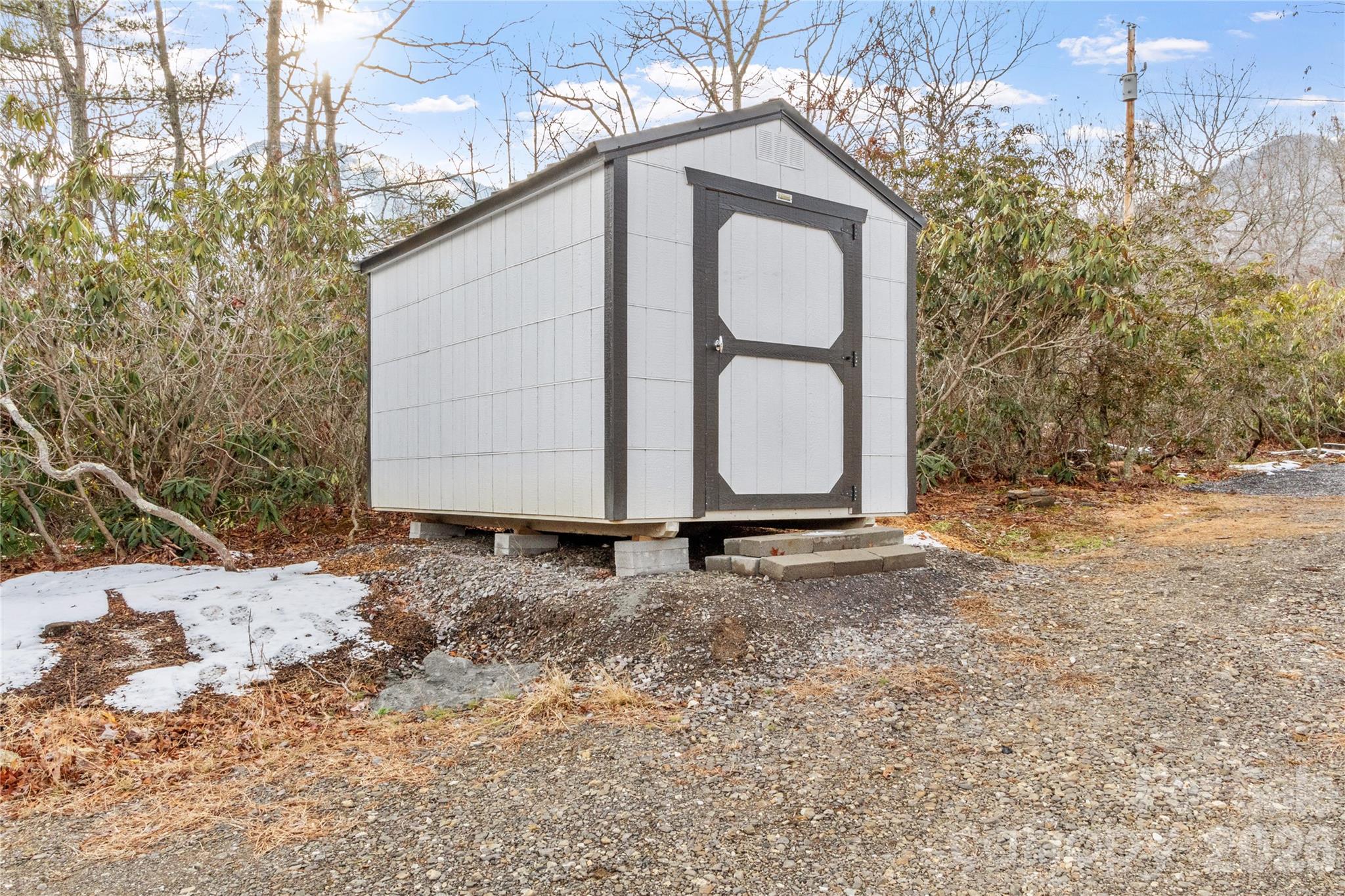 238 Cherry Hollow Burnsville NC 28714