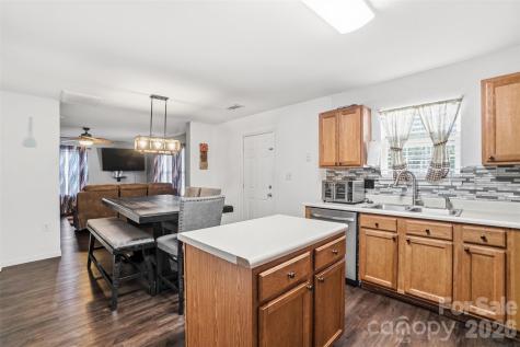 1217 Jordans Pond Lane Charlotte NC 28214