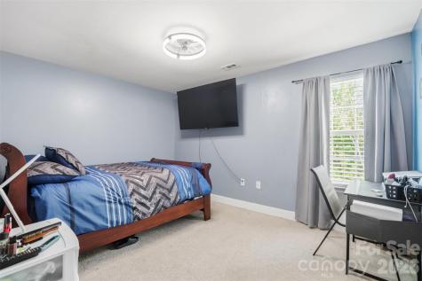 1217 Jordans Pond Lane Charlotte NC 28214