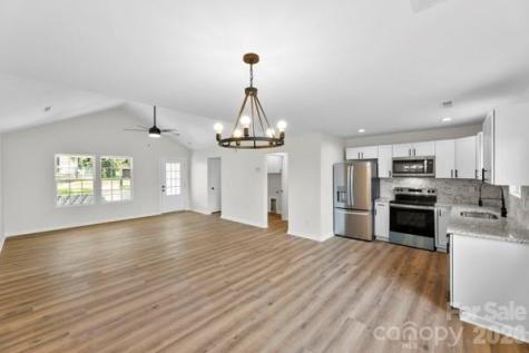 808 3rd Street Kings Mountain NC 28086