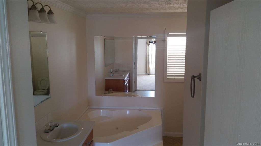 20 Snowball Drive Marshall NC 28753