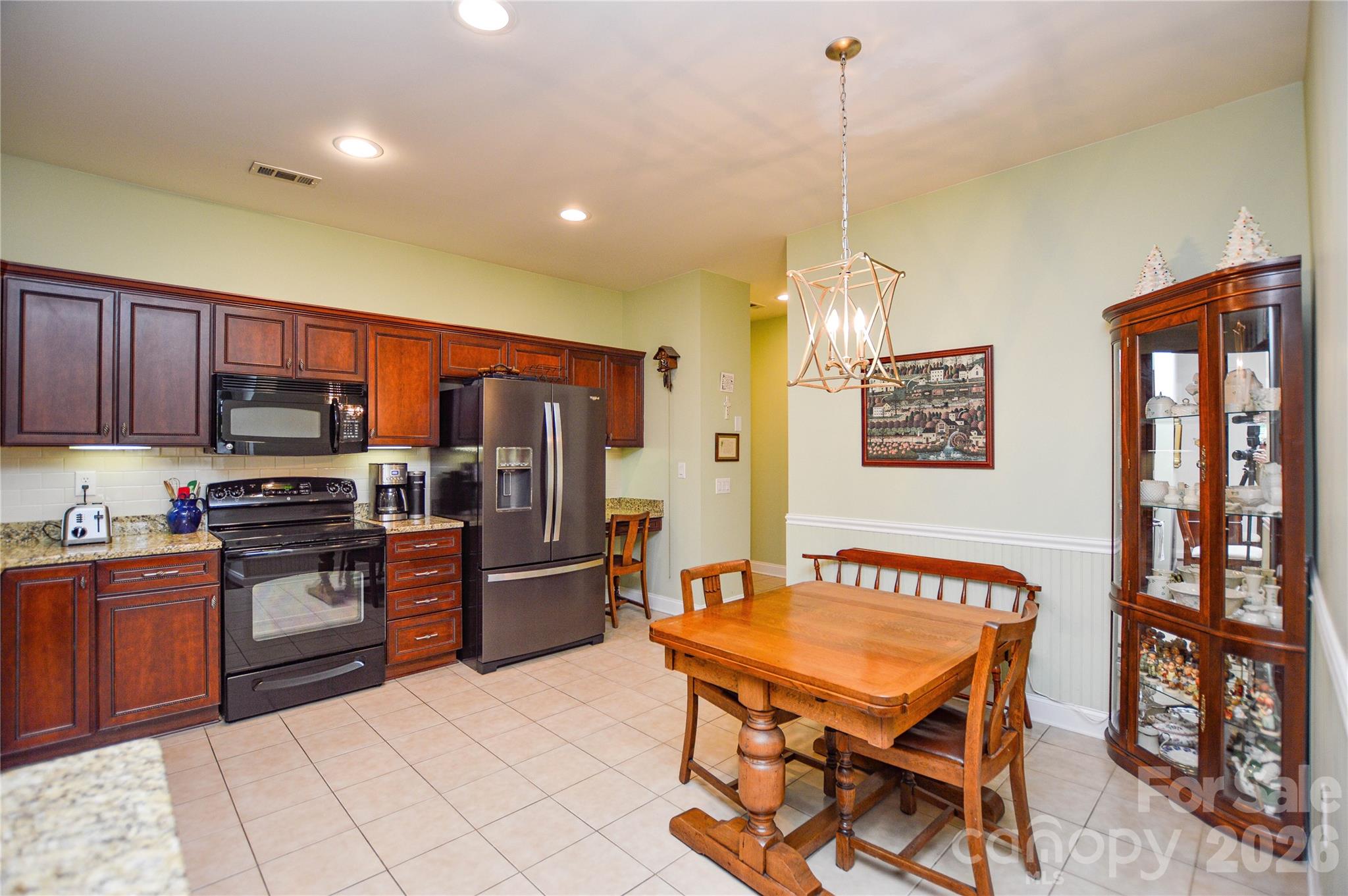 2249 N Castle Court Matthews NC 28105