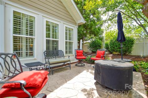 2249 N Castle Court Matthews NC 28105