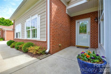 2249 N Castle Court Matthews NC 28105