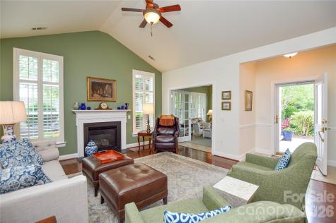 2249 N Castle Court Matthews NC 28105