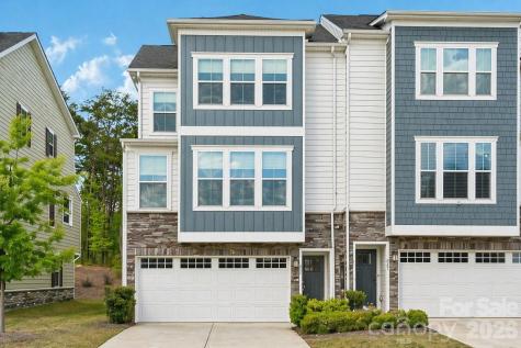 957 Portrush Lane Tega Cay SC 29708
