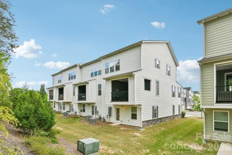 957 Portrush Lane Tega Cay SC 29708