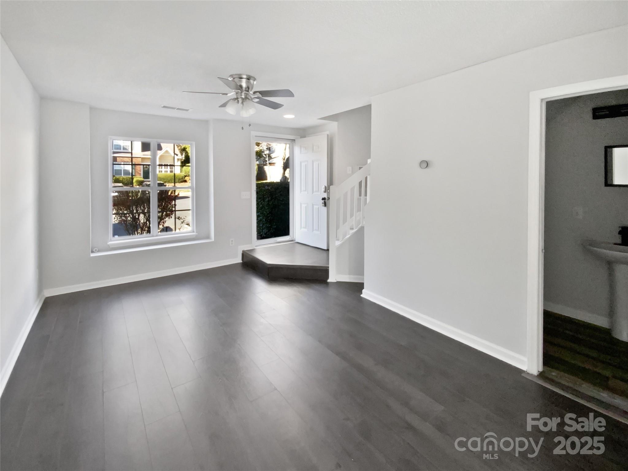 6086 Cougar Lane Charlotte NC 28269