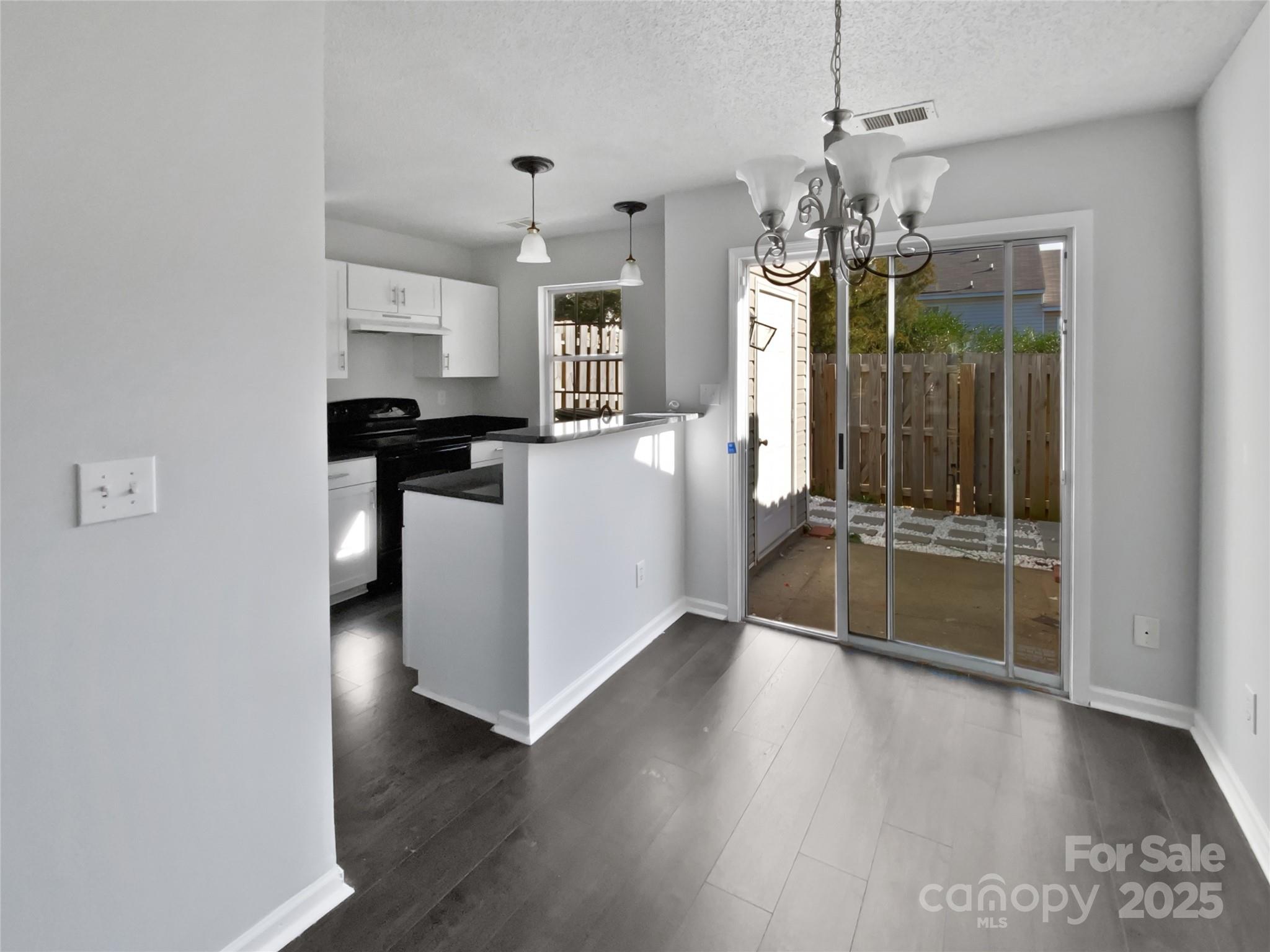 6086 Cougar Lane Charlotte NC 28269