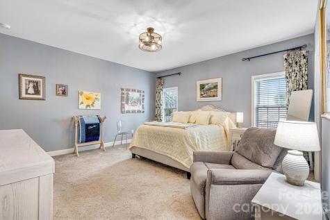 1181 Kensington Circle Newton NC 28658