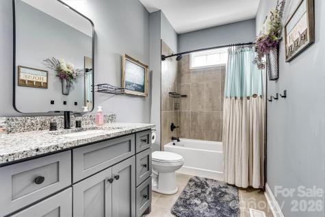 1181 Kensington Circle Newton NC 28658