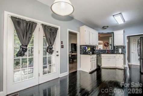 225 Delview Drive Cherryville NC 28021
