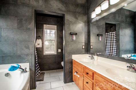 225 Delview Drive Cherryville NC 28021