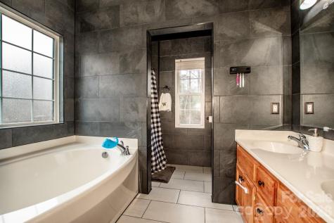 225 Delview Drive Cherryville NC 28021
