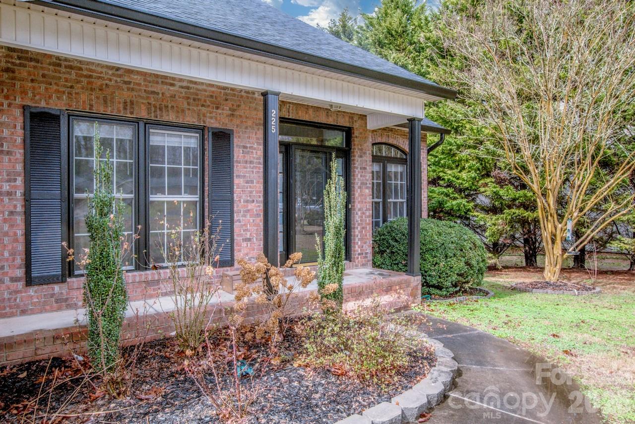 225 Delview Drive Cherryville NC 28021