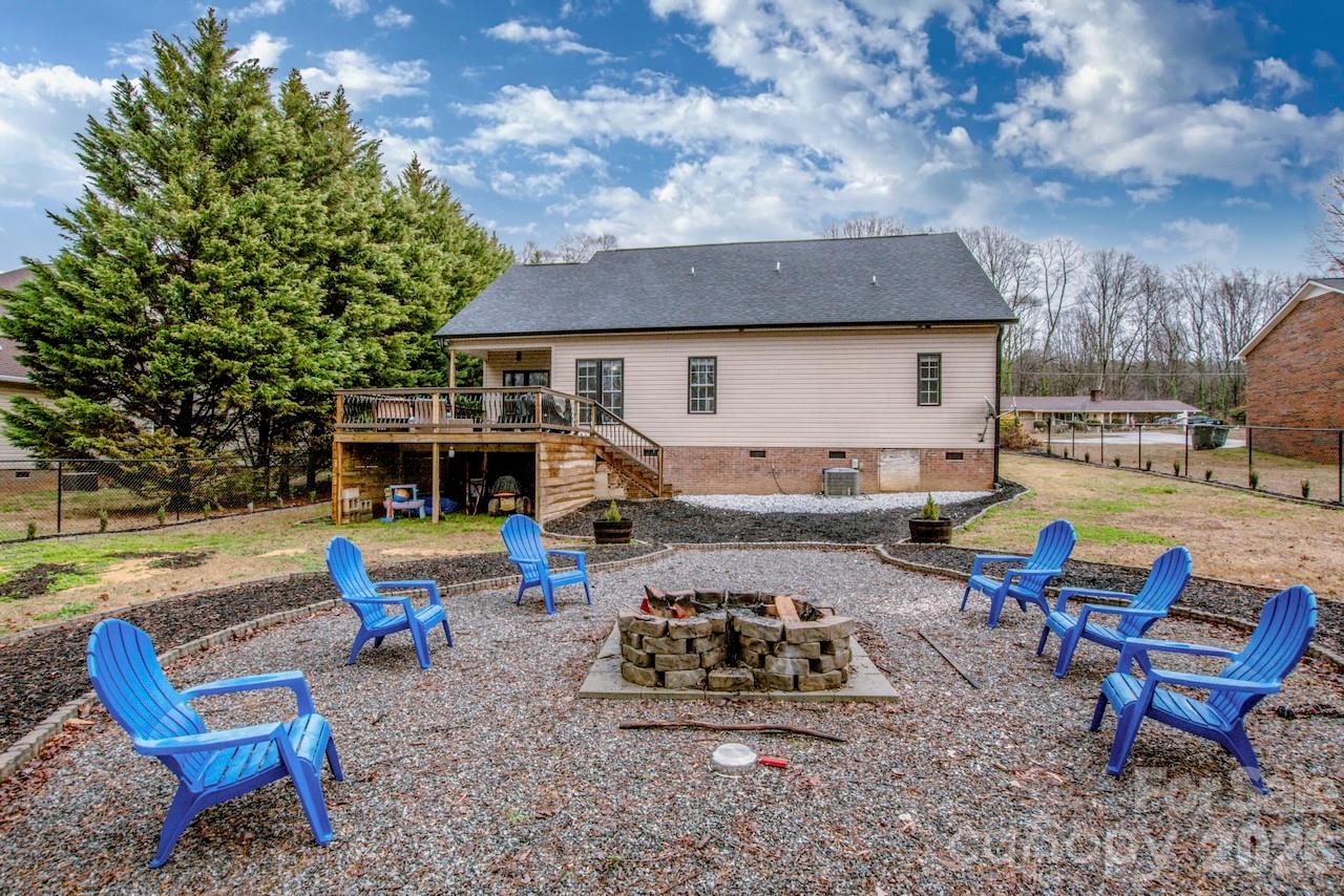 225 Delview Drive Cherryville NC 28021