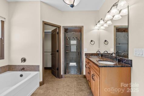 4 Pacifico Drive Asheville NC 28806