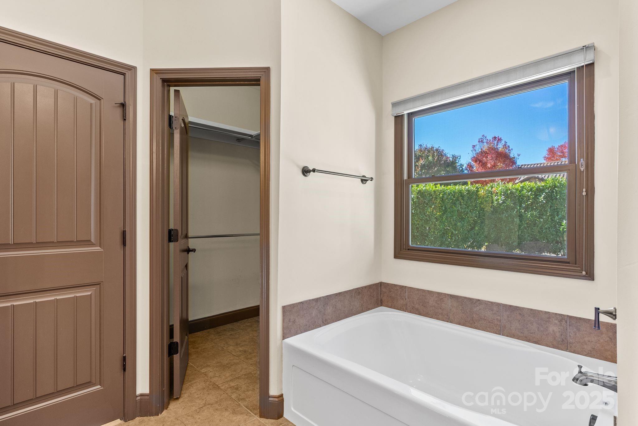 4 Pacifico Drive Asheville NC 28806