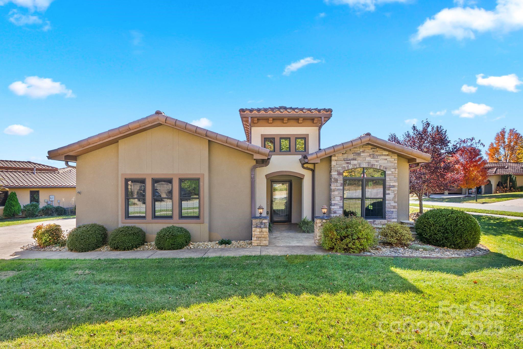 4 Pacifico Drive Asheville NC 28806