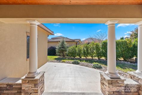 4 Pacifico Drive Asheville NC 28806