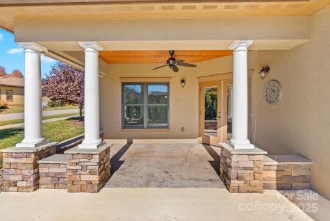 4 Pacifico Drive Asheville NC 28806