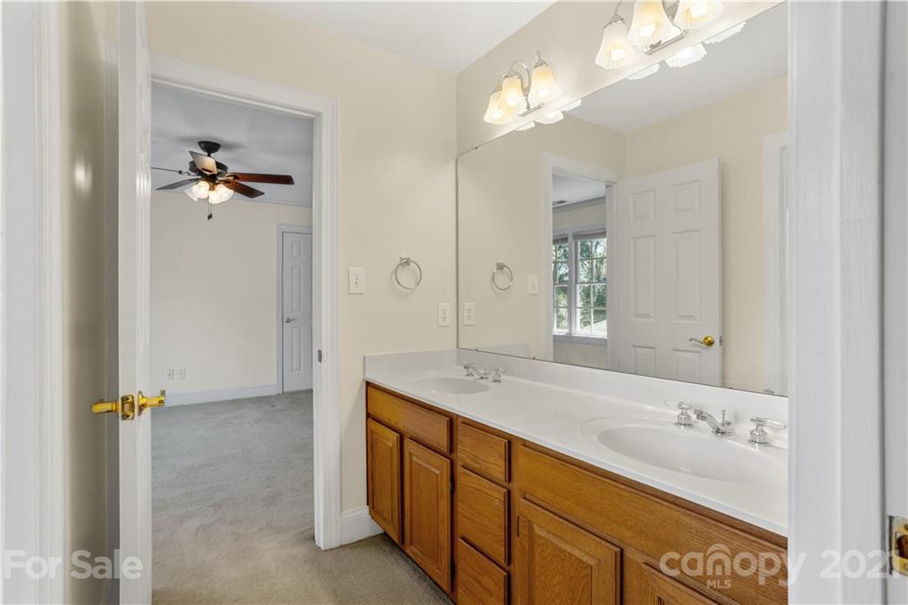 4601 Fairvista Drive Charlotte NC 28269